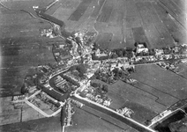 92046 Luchtfoto van het dorp Abcoude (gemeente Abcoude-Baambrugge) en het aansluitende gedeelte van Abcoude-Proostdij.